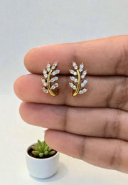 Beautiful earcuffs with diamond replica