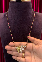 Load image into Gallery viewer, Simple black beads short chain with bird design pendant
