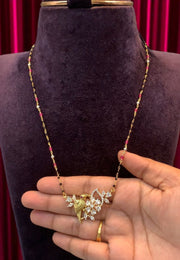 Simple black beads short chain with bird design pendant