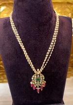 Load image into Gallery viewer, Beautiful short pearls chain with green stone and ruby colour beads hanging with guttapusalu
