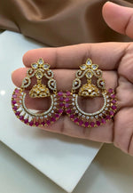 Load image into Gallery viewer, Beautiful earrings with pink stone and rose gold finishing
