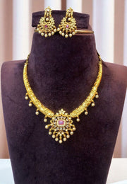 Traditional kanti necklace with pink stone and petals hangings