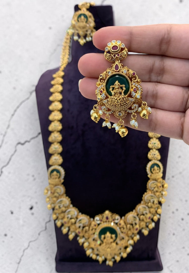Traditional long haram with moissanite green stone