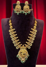 Load image into Gallery viewer, Beautiful nakshi polish short necklace with light green beads
