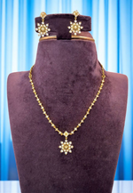 Load image into Gallery viewer, Stunning simple short necklace with white uncut stone
