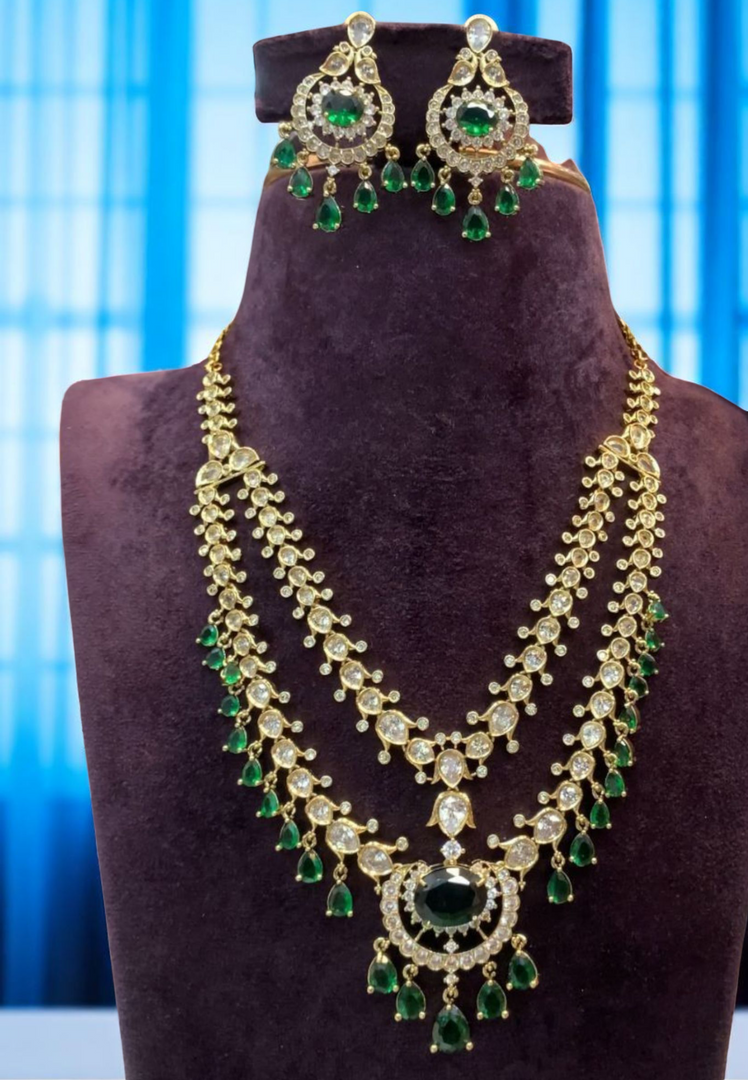 Victorian polish polki like green stone two layer short necklace