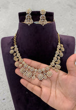 Load image into Gallery viewer, Simple short necklace with diamond replica