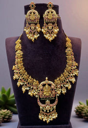 Beautiful nakshi haram with jadav kundan stone