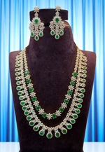 Load image into Gallery viewer, Gj polish double layer short necklace with green stone and uncut stone pairing with beautiful earrings
