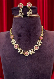 Beautiful short necklace with light pink stone