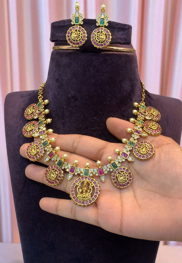 Traditional bottumala short haram with green and pink stone