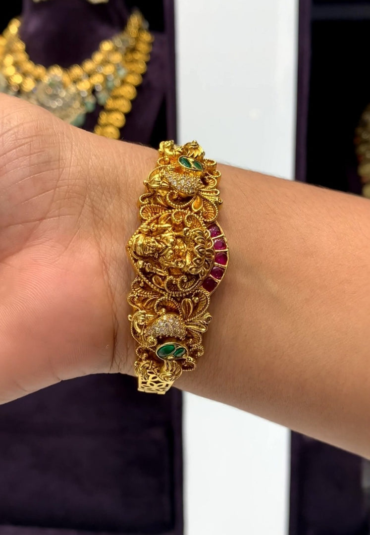 Beautiful kada Bangle with Laxmi Devi motive