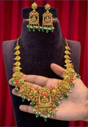 Beautiful short coral beads necklace with gold finishing