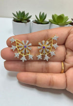 Load image into Gallery viewer, Beautiful ear studs with green stone
