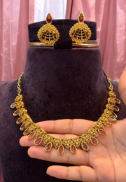 Beautiful traditional necklace with pink stone