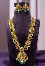 Load image into Gallery viewer, Beautiful traditional guttapusalu long haram with green beads
