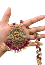 Load image into Gallery viewer, Stunning necklace with purple stone and goddess motive

