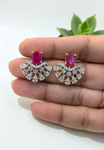 Load image into Gallery viewer, Beautiful gj polish studs with green stone
