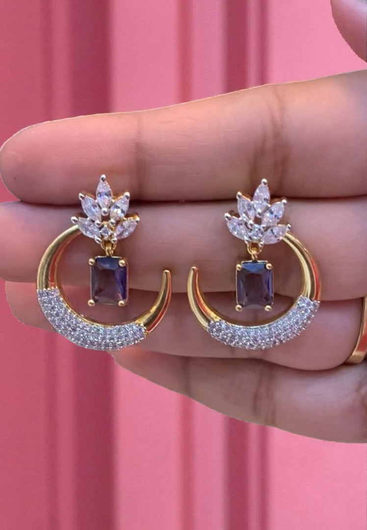 Beautiful earrings with moon design