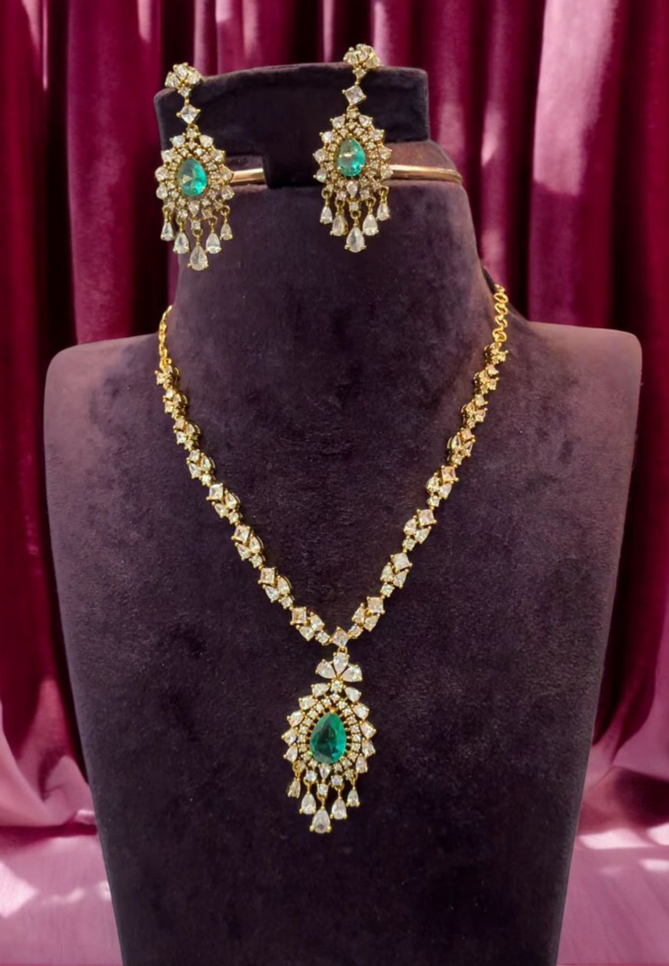 Beautiful party wear short necklace with green stone