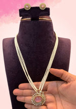 Load image into Gallery viewer, Beautiful pearls chain with cute light pink stone pendant
