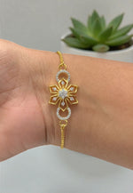 Load image into Gallery viewer, Beautiful bracelet with rose gold finishing
