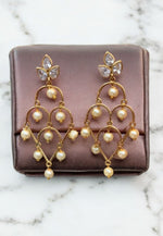 Load image into Gallery viewer, Beautiful earrings with pearls and white stones -perfect for any occasion
