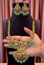 Load image into Gallery viewer, Beautiful long haram with green stone and guttapusalu hangings
