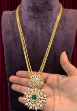 Load image into Gallery viewer, Beautiful chandraharam chain with green stone pendant
