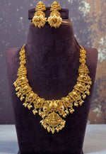 Load image into Gallery viewer, Beautiful short necklace with nakshi polish and elephant designed