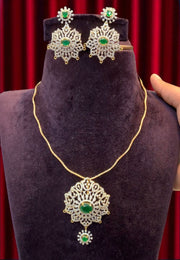 Beautiful gj polish short necklace with pendant set