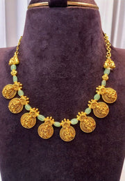 Beautiful short necklace with green beads