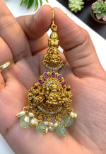 Load image into Gallery viewer, Beautiful 3d nakshi tikka with green stone
