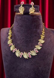 Beautiful short party wear necklace with green and pink stone