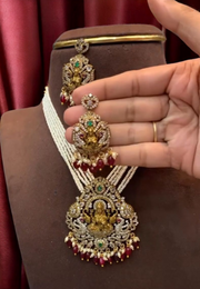 Beautiful multi-layered short haram with goddess motive