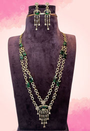 Stunning two layer Victorian polish necklace with green stone