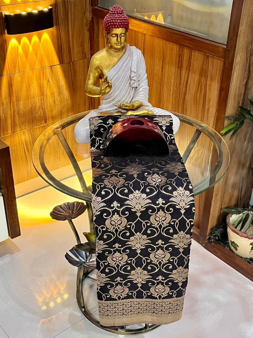 Pure Crepe Khadi Silk Saree With Finest Elegant Zari Wooven Pallu Having Fancy Tassels With Zari Wooven Border With Meenakari Weaving In Full Saree With Butti Blouse Which Comes With Hand Dyeing With Running Blouse