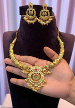 Load image into Gallery viewer, Beautiful short kanti necklace with nakshi finishing and without god Motive
