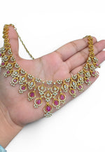 Load image into Gallery viewer, Beautiful short necklace with pink stone