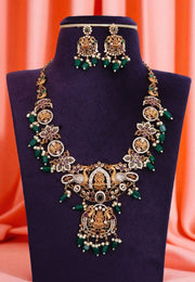 Beautiful short necklace with green beads and god Laxmi Devi motive