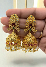 Load image into Gallery viewer, Traditional jumkhas with pink stone