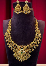 Load image into Gallery viewer, Traditional nakshi short haram with gold finishing and without god Motive
