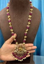 Load image into Gallery viewer, Stunning necklace with purple stone and goddess motive
