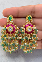 Load image into Gallery viewer, Beautiful earrings with jadav kundan stone and green beads
