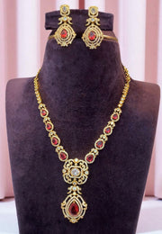 Beautiful victorian polish short necklace with red stone