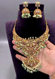 Beautiful 3 in 1 necklace with green stone