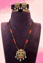 Load image into Gallery viewer, Stunning two layer black beads chain with coral beads
