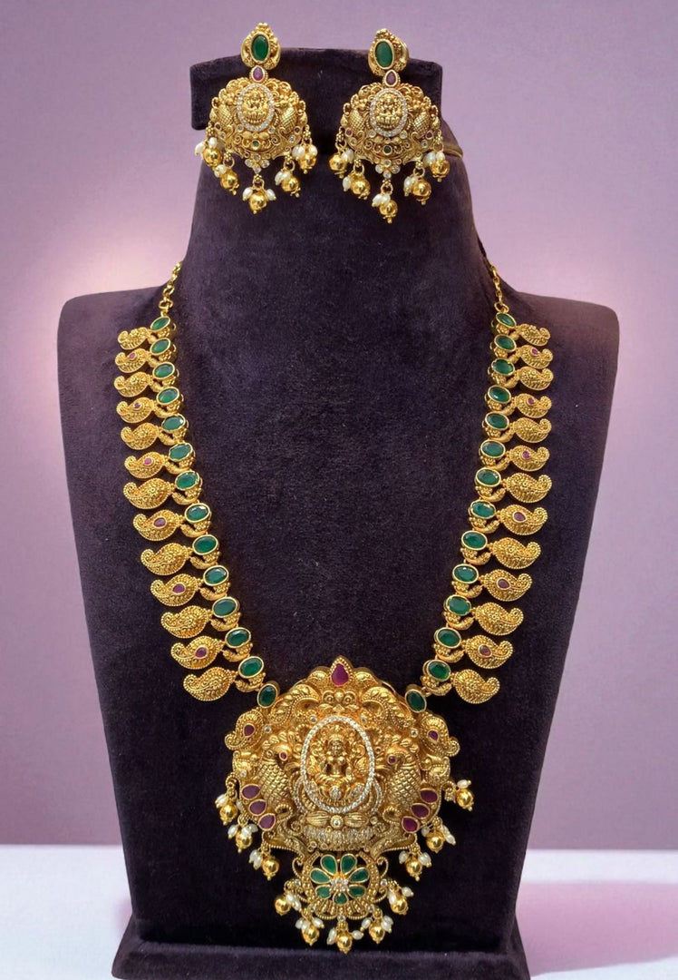 Traditional nakshi short haram with mango design and green stone