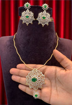 Load image into Gallery viewer, Beautiful gj polish short necklace with pendant set
