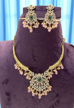 Load image into Gallery viewer, Beautiful kanti necklace with Victorian polish and light pink beads
